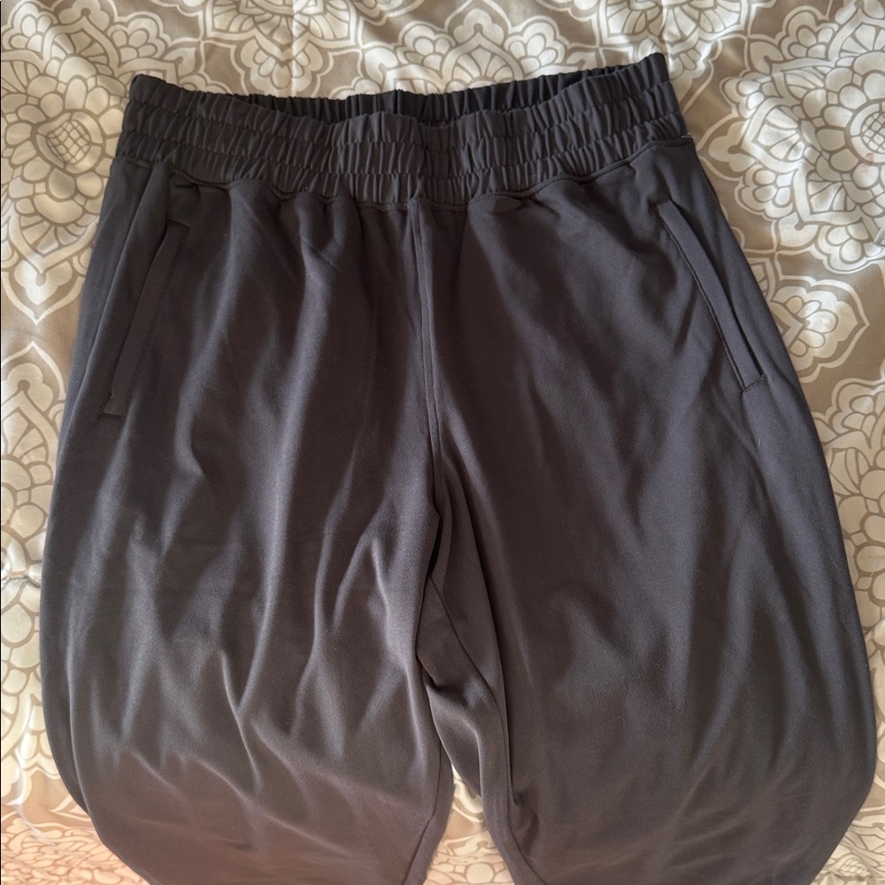 Yogalicious Women’s Dark Gray Lux District Jogger - Picture 2 of 9